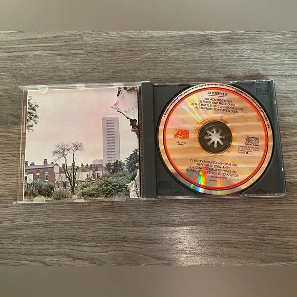 CD Collection - Black - Picture 5 of 8